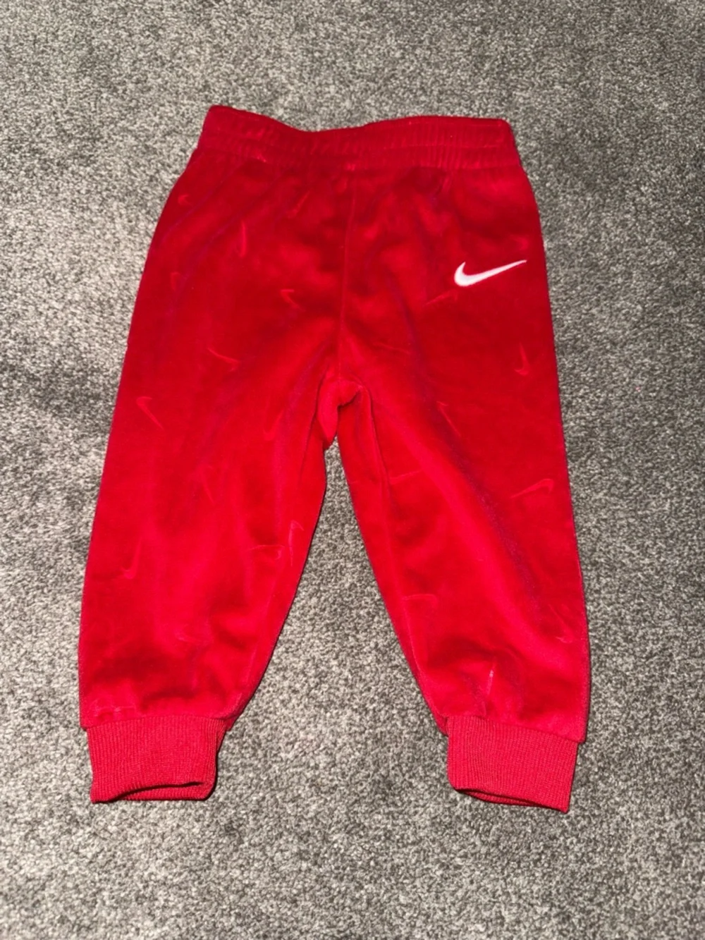 Nike Red Baby Velour Tracksuit with White Swoosh - Picture 4 of 6